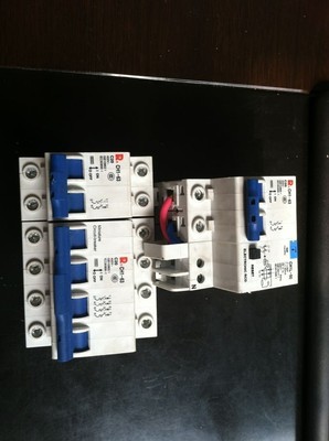 常熟CH1L小型漏电断路器——乐清市柳市九日电器厂的专业供应与产品解析